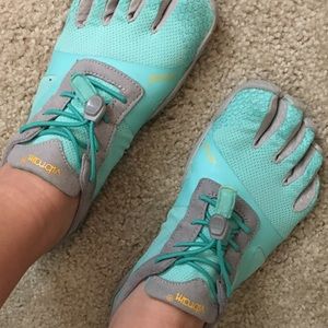 Vibram 5 finger shoes